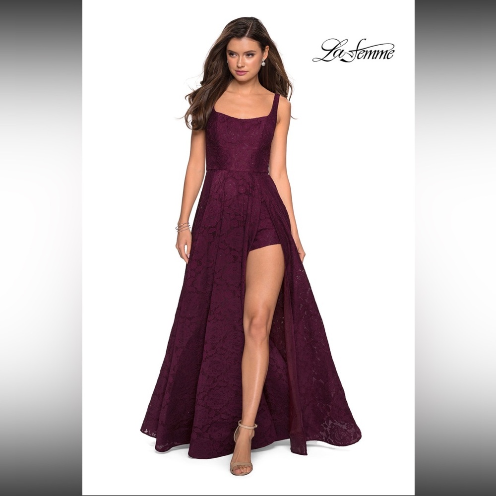 NWT- Beautiful size 4 burgundy lace La Femme prom or evening gown with side slit